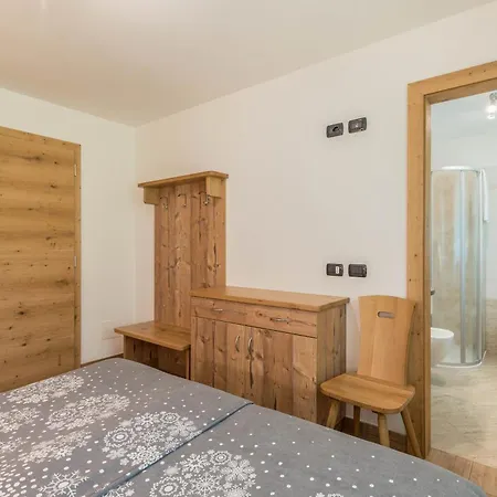 Ciasa Rosa カナツェーイ