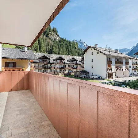 Ciasa Rosa アパート *